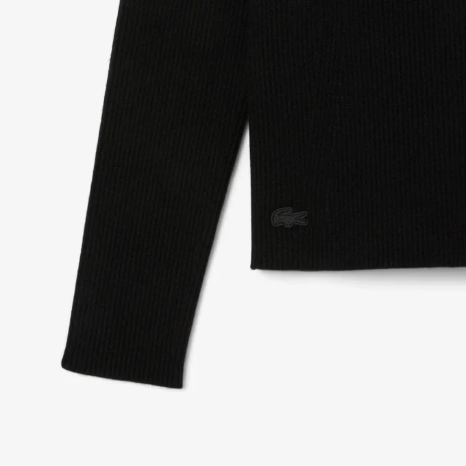 Damen-Pullover mit hohem Kragen aus 3D-Rippstrick