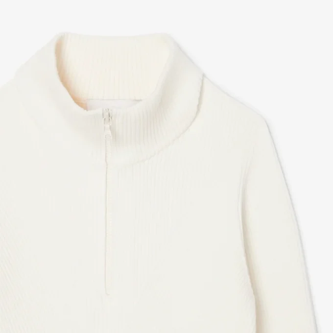 Damen-Pullover mit hohem Kragen aus 3D-Rippstrick