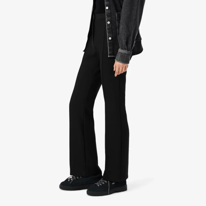 Damenhose mit hoher Taille und ausgestelltem Bein