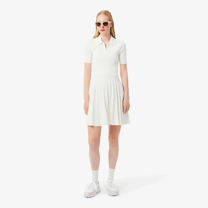 Damenkleid mit Plissee und Poloshirt-Kragen