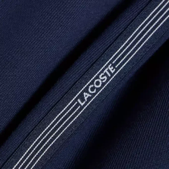 Fleece-Shorts mit Logo-Streifen in Regular Fit