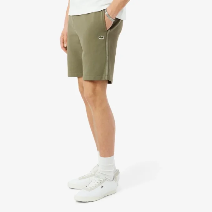 Fleece-Shorts mit Logo-Streifen in regulärer Passform