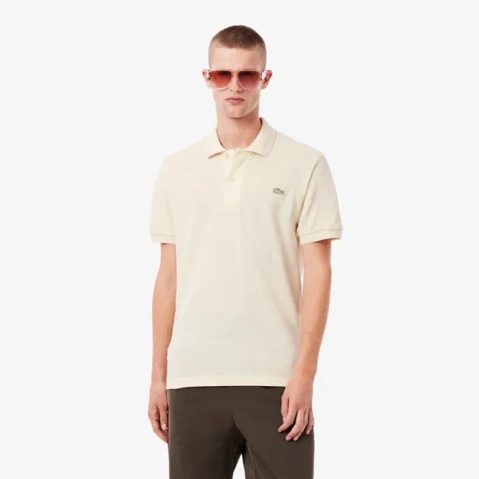 Herren-Poloshirts mit klassischer Passform und Stickerei-Detail Herren-Poloshirts mit klassischer Passform und Stickerei-Detail