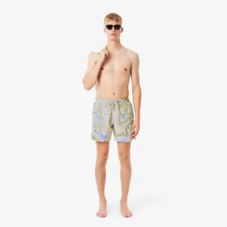 Herren-Retroshorts in mittlerer Länge mit Print