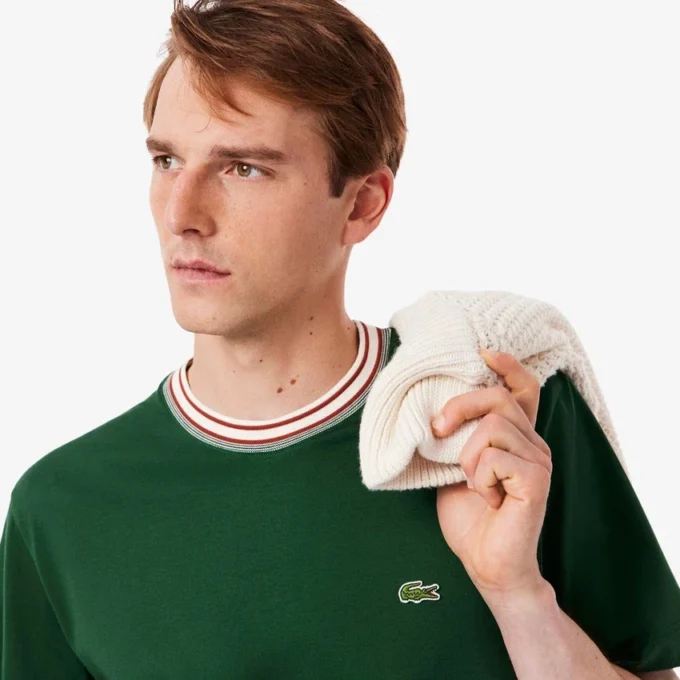 Herren-T-Shirt mit Streifen am Kragen, hergestellt in Frankreich