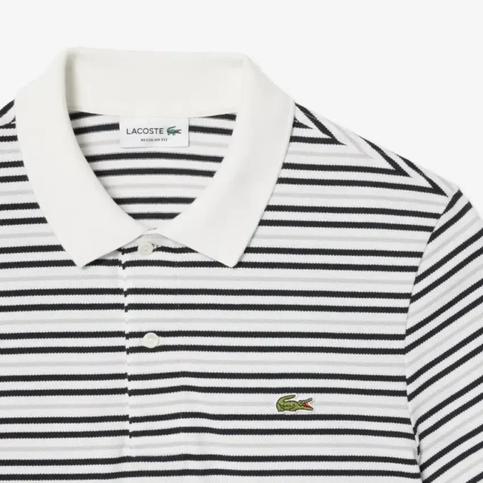 Klassisch geschnittenes gestreiftes Petit Piqué-Poloshirt Klassisch geschnittenes gestreiftes Petit Piqué-Poloshirt