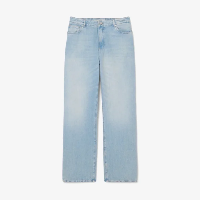 Locker sitzende Jeans