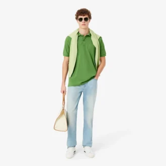 Petit-Piqué-Poloshirt mit Stickerei im klassischen Schnitt