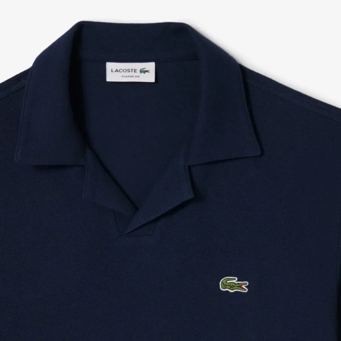 Poloshirts aus Baumwolle und Leinen in klassischer Passform