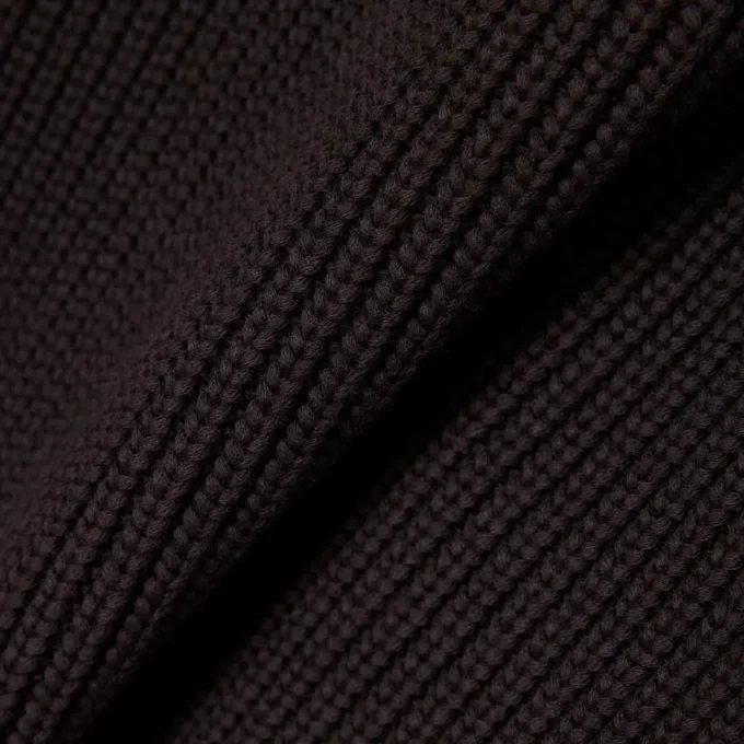 Pullover mit Perlen-Rippenstrick und Emblem