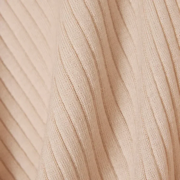 Ärmelloser Pullover aus 3D-gestrickter Merinowolle