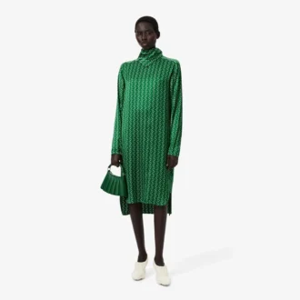 Runway-Kleid mit Satin-Schalausschnitt und Print