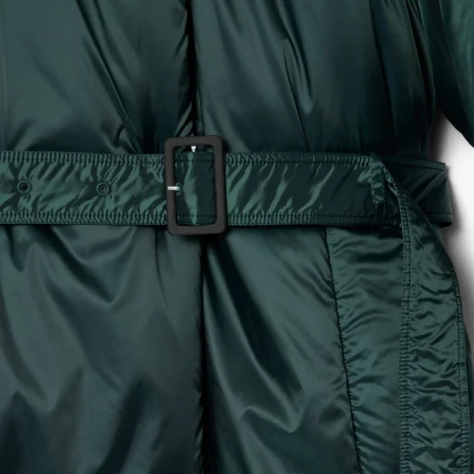 Runway Lange, schillernde Pufferjacke