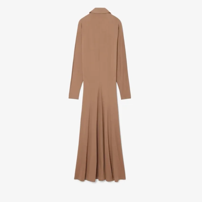 Runway-Maxikleid mit Polokragen aus Seide