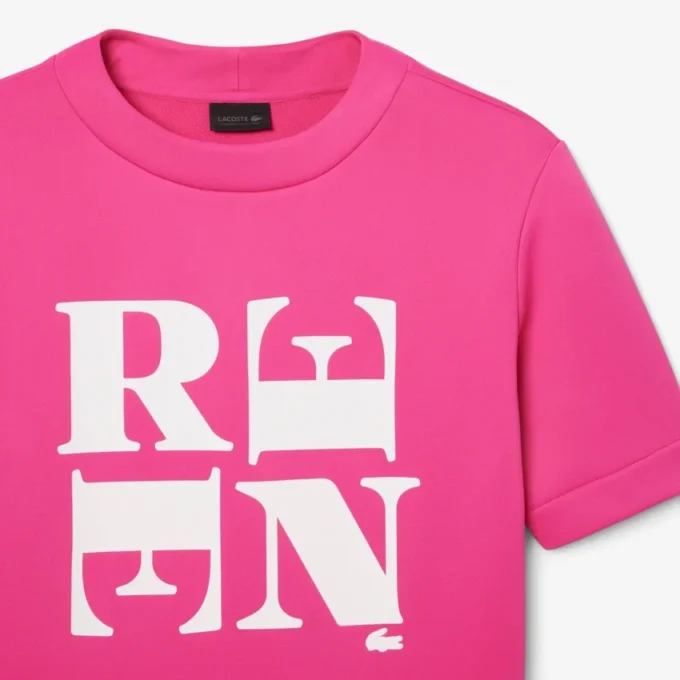 Runway Satin T-Shirt mit Grafik