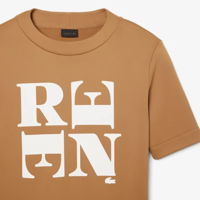 Runway Satin T-Shirt mit Grafik