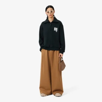 Runway-Sweatshirt mit hohem Kragen, Reißverschluss und Emblem