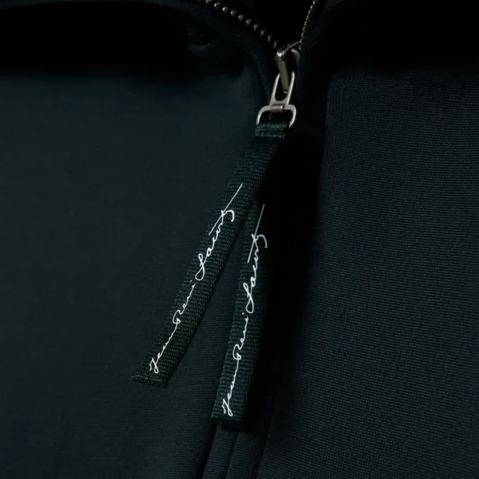 Runway-Sweatshirt mit hohem Kragen, Reißverschluss und Emblem