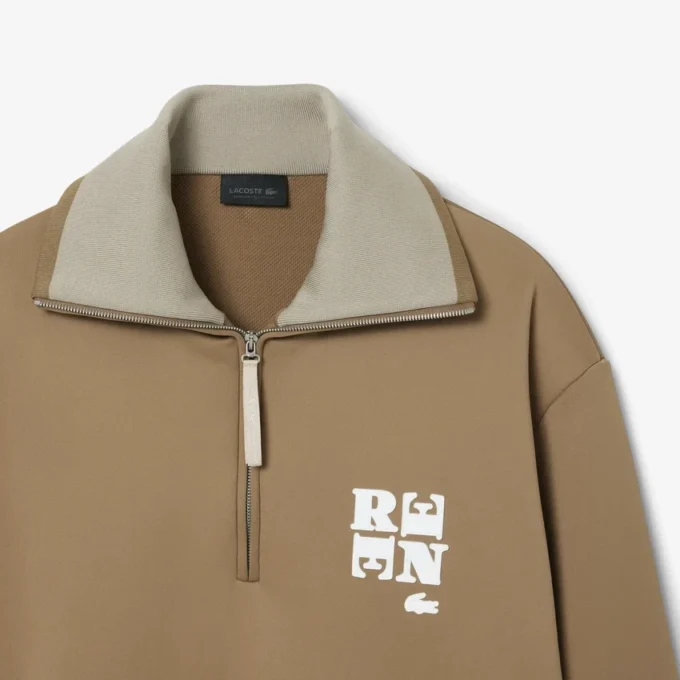 Runway-Sweatshirt mit hohem Kragen, Reißverschluss und Emblem