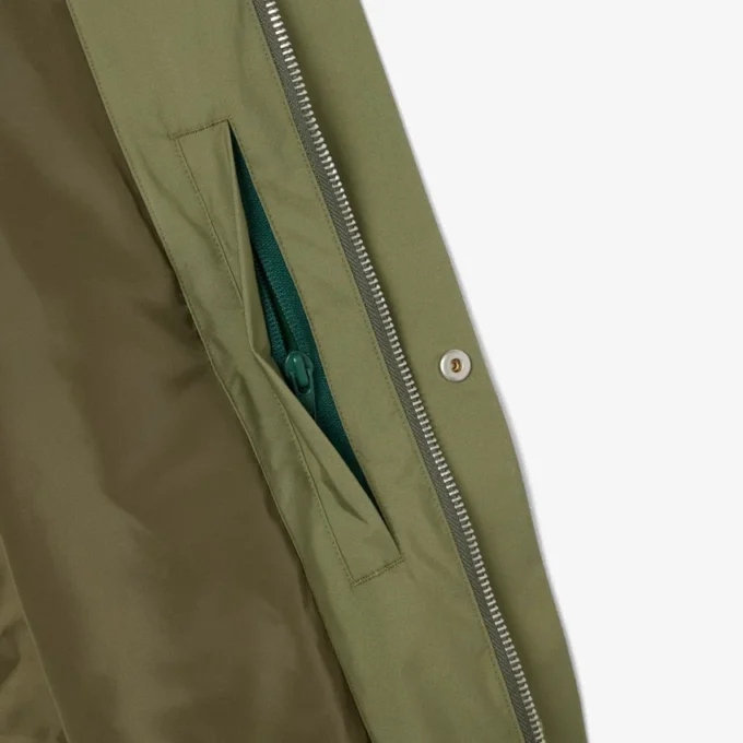 Wasserabweisende Windjacke in mittlerer Länge